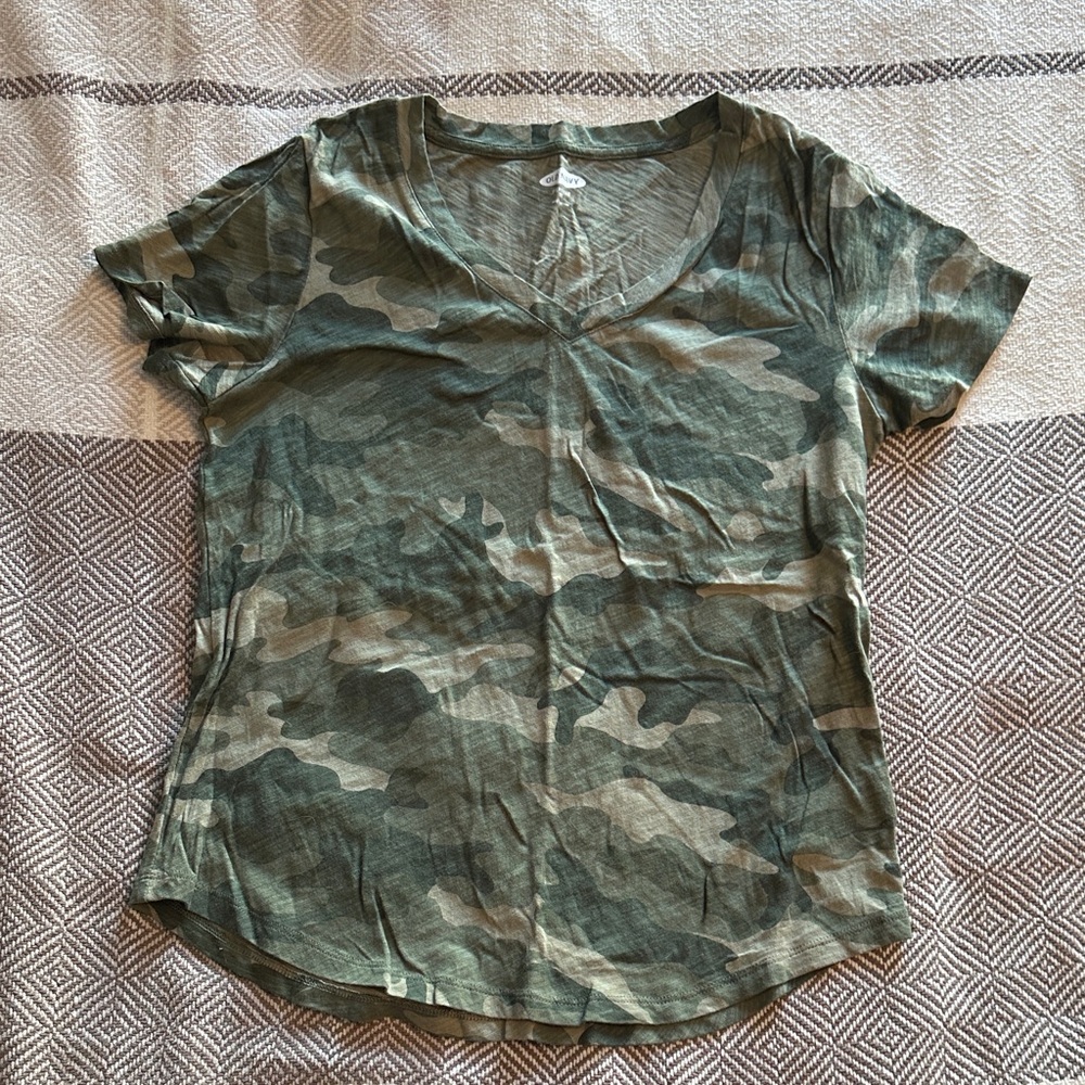 Old Navy Green Camo Short Sleeve Tee